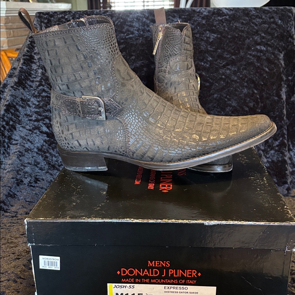 Donald J. Pliner Men's Dark Brown Crocodile Boots